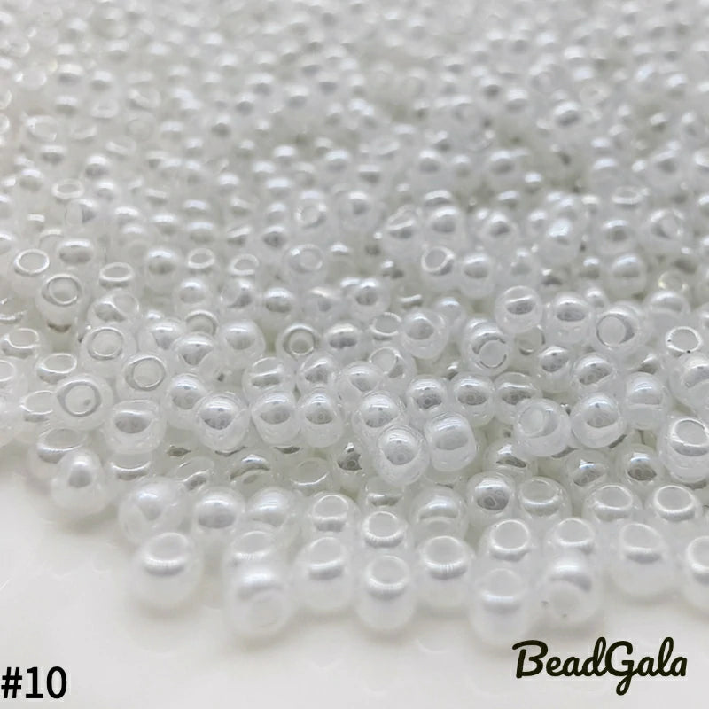 2mm Cream Glass Seed Beads 11/0 SB10