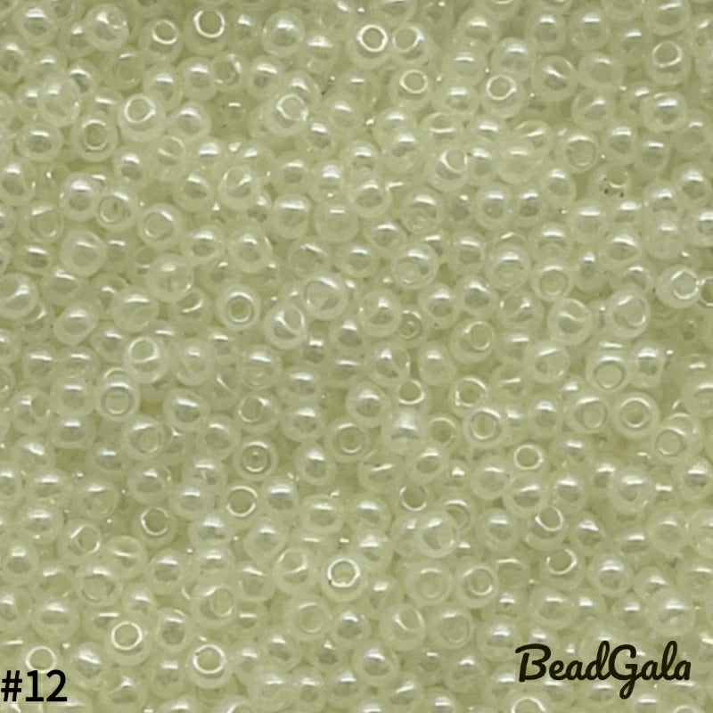 2mm Cream Glass Seed Beads 11/0 SB12