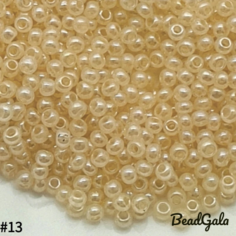 2mm Cream Glass Seed Beads 11/0 SB13