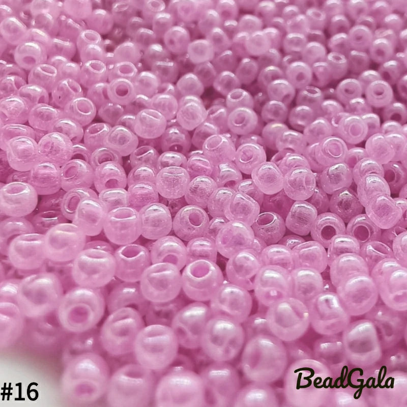2mm Cream Glass Seed Beads 11/0 SB16